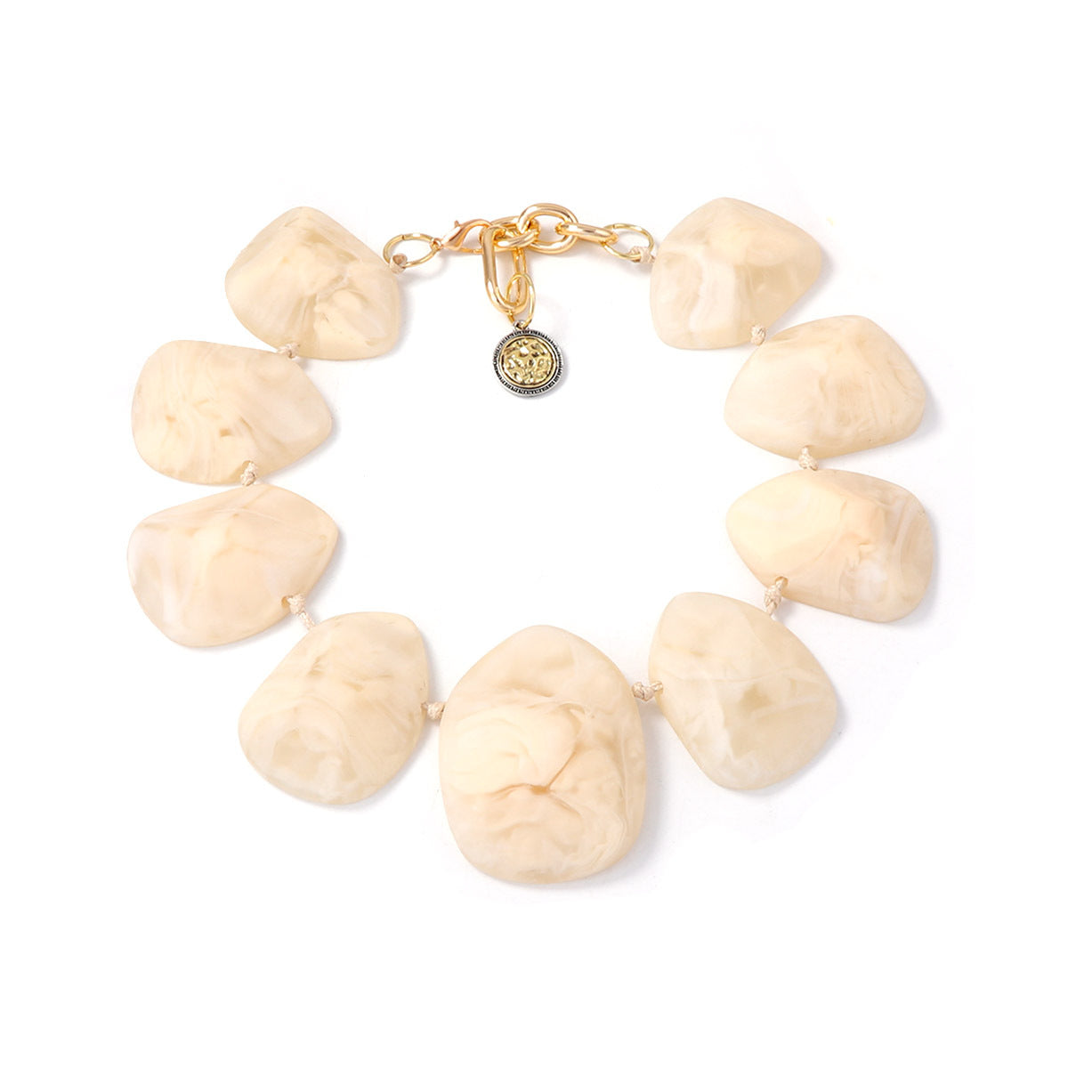 Chic and Unique Geometric Resin Necklace with Bold, Luxurious Design for Effortless Style