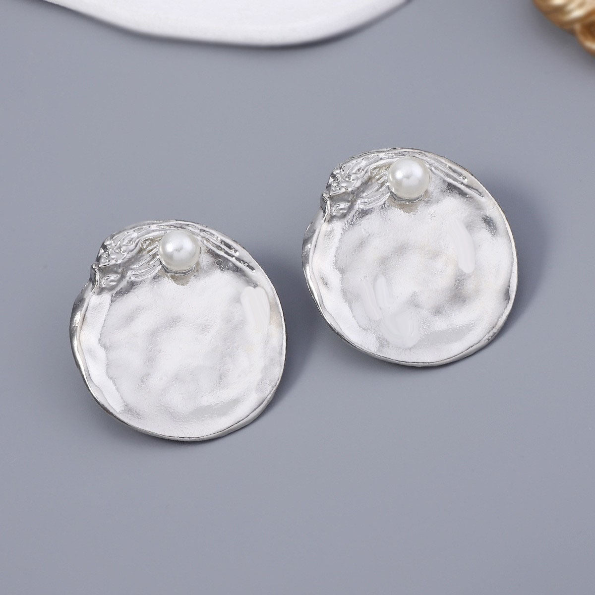 Stylish Hollow Design With Rhinestones and 3D Seahorse & Starfish Earrings - Vintage-Inspired Faux Pearl Drop Earrings - Perfect for Any Occasion!