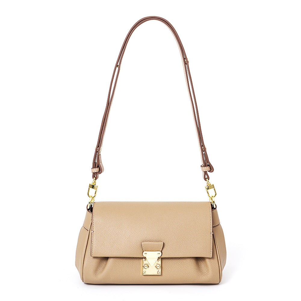 Chic Korean Inspired Designer Chain Bag Genuine Leather Crossbody Purse for Commuters Spacious Minimalist Design for Everyday Use