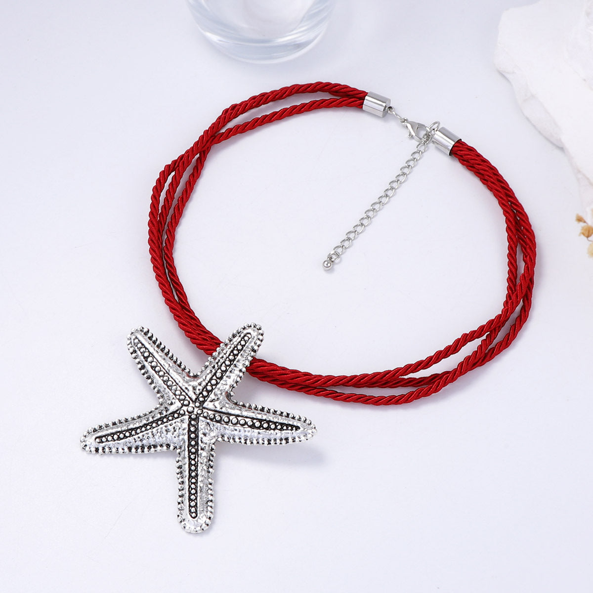 Stylish Vintage-Inspired Casual Ocean Vacation Alloy Starfish Pendant Necklace – Versatile and Perfect for Everyday Wear for Women