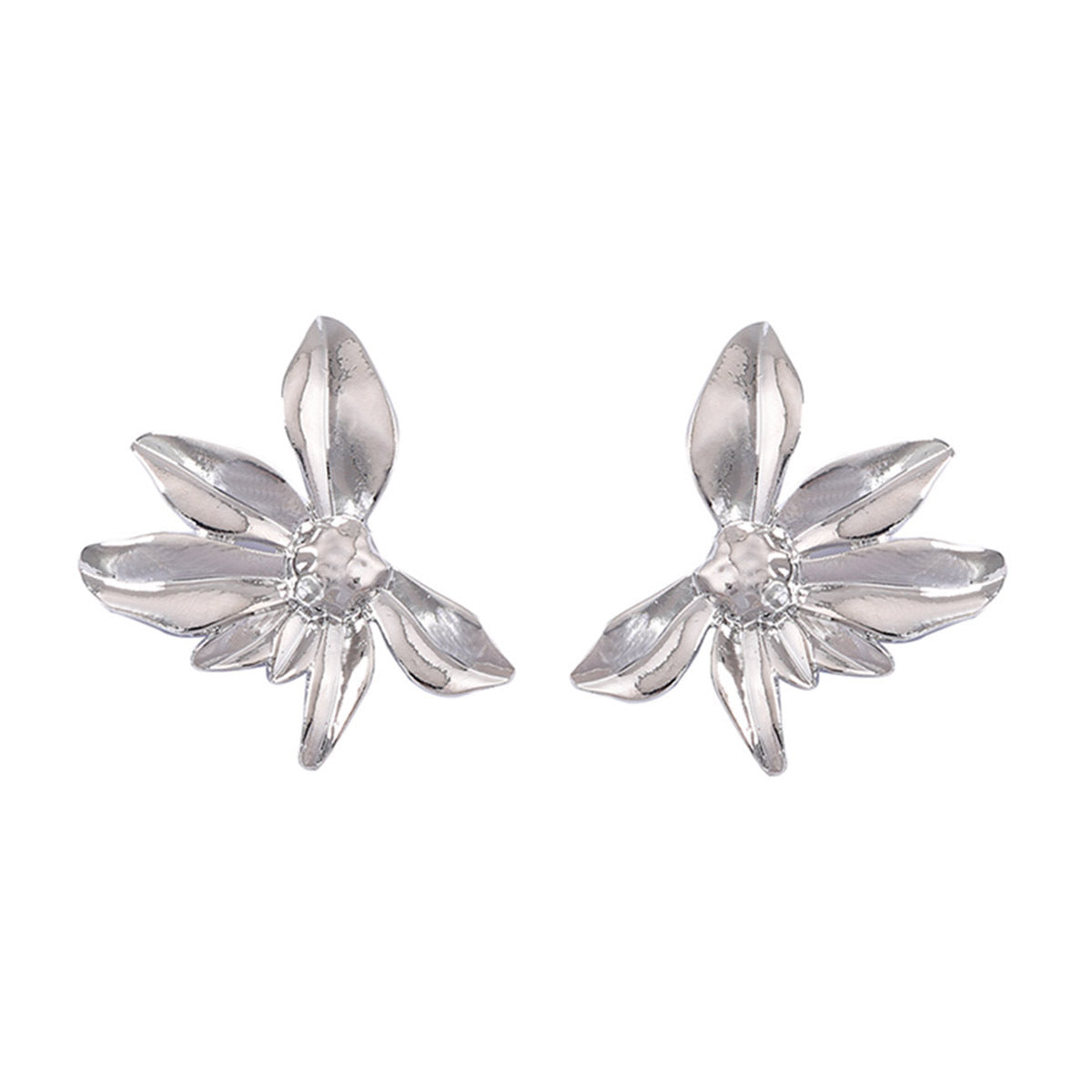 Elegant and Chic Lightweight Luxury Flower Earrings – Versatile Fashion-Forward Accessory for Women