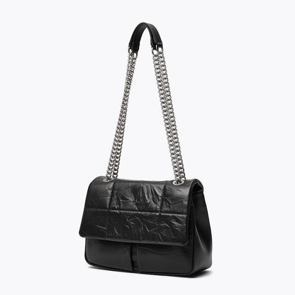 Chain Crossbody Bag Made of Top Layer Cowhide, Fashionable and Trendy with Large Capacity, Ideal for Commuting