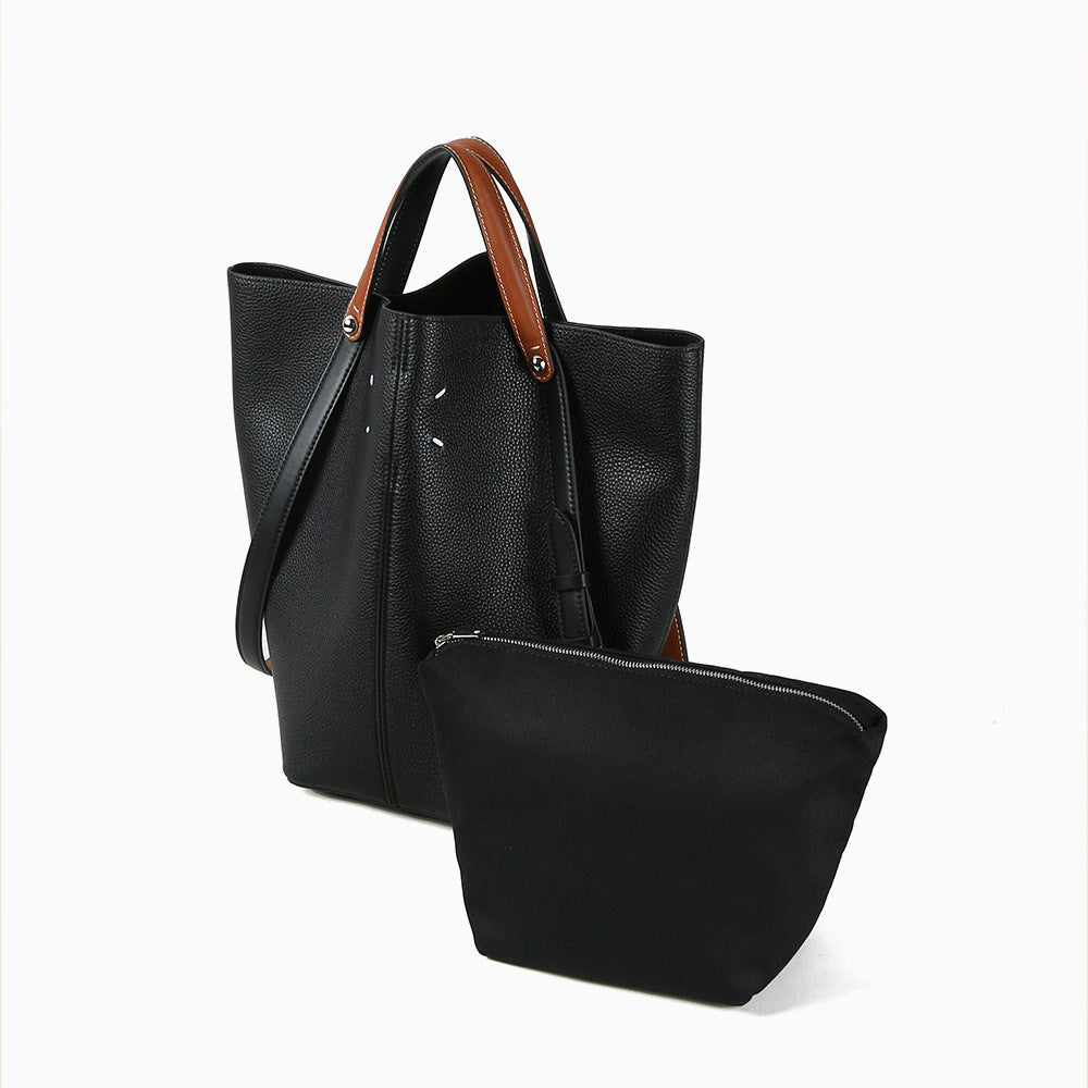 First Layer Cowhide Large Capacity Water Bucket Bag and Versatile Tote for Commuting and Daily Use