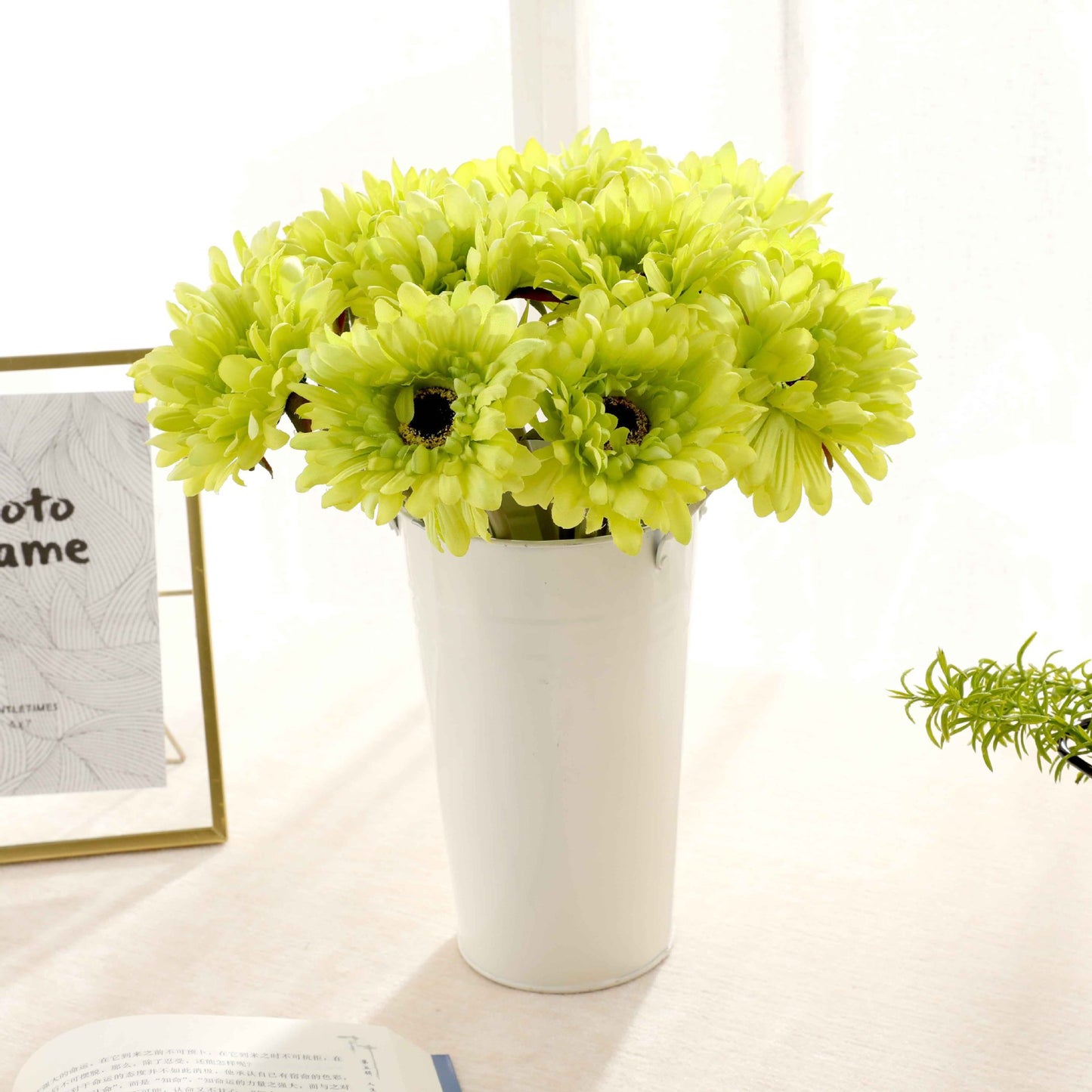 Realistic Faux Daisy & African Daisy Stem - Elegant Decorative Flower for Home Décor and Festive Celebrations