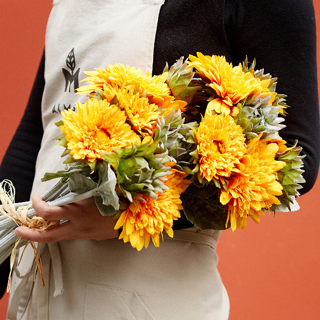 Realistic Sunflower Bouquet - European Style Artificial Sunflower Silk Flowers for Wedding Decor, Rustic Dried Floral Handheld Bouquets for Celebrations