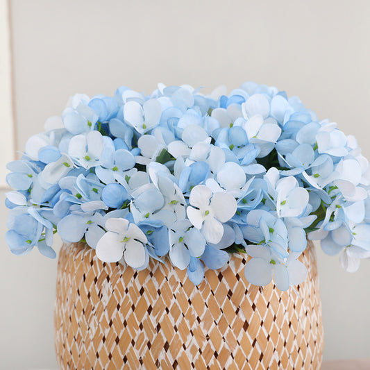 Elegant Faux Hydrangea Bouquet for Wedding Aisle Decoration - Stunning 5-Head Silk Flower Arrangement for Home and Tabletop Décor