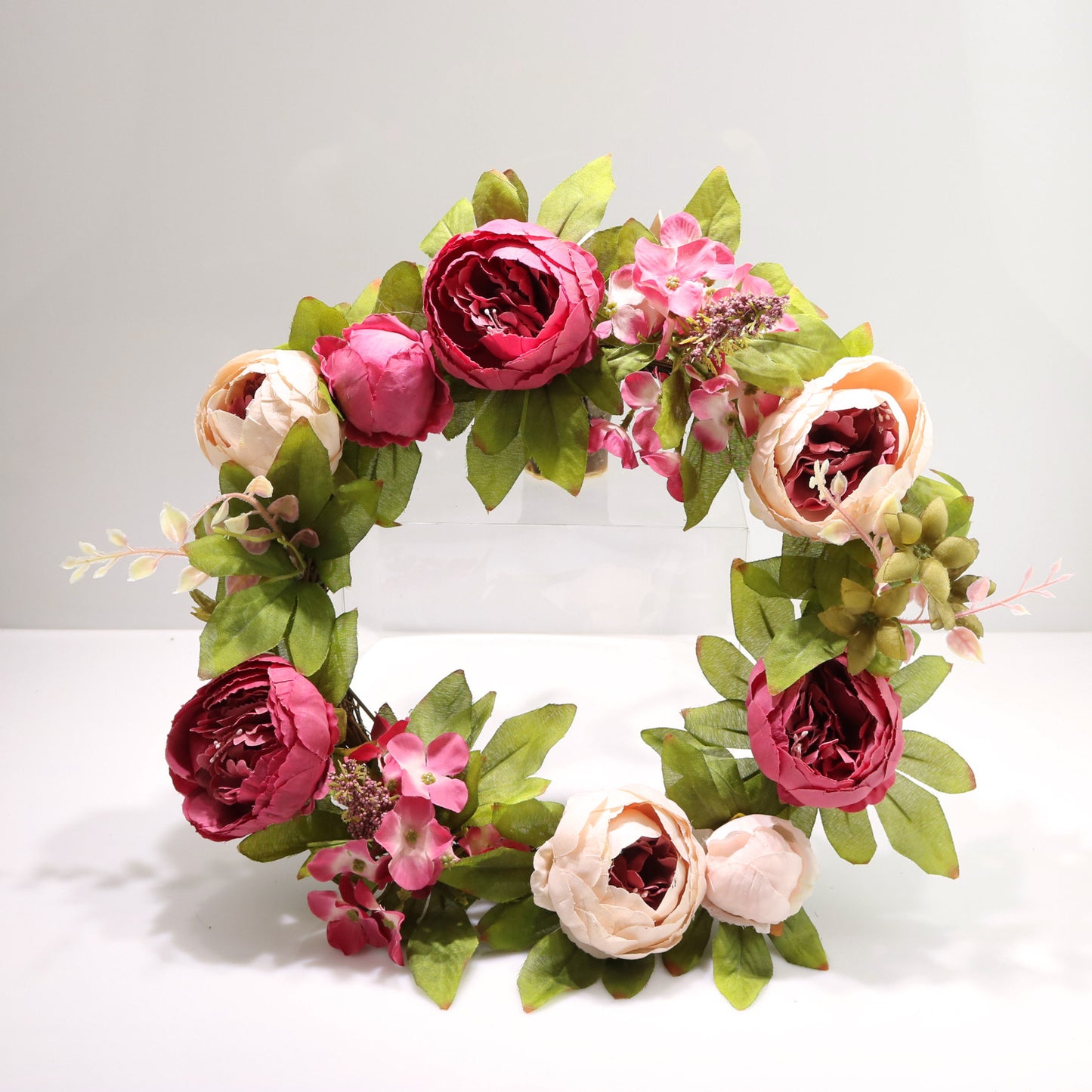 Stunning Faux Flower Christmas Wreath with Silk Peony, Perfect for Wedding Decor and Seasonal Celebrations – Elegant Vine Design for Your Holiday Home