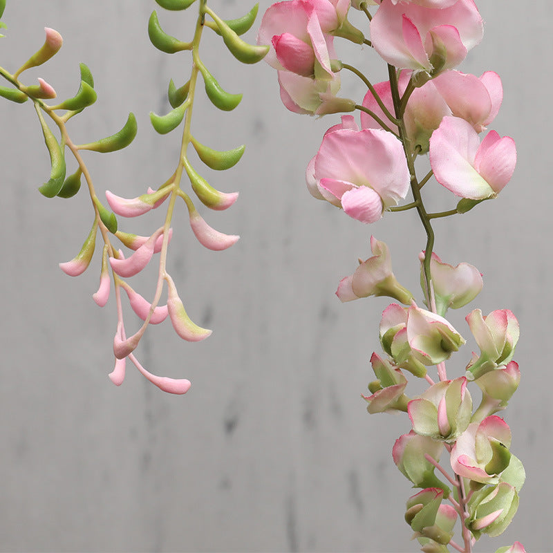 Lifelike Wisteria Flower Wedding Ceiling Décor - Stunning Hydrangea Floral Vine for Elegant Event Design and Soft Furnishings