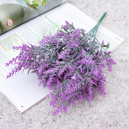 Realistic Lavender Faux Flowers Bunch - 7 Branches with 35 Sprigs | Perfect for Home Decor, Soft Furnishings, Scenic Landscapes, Wedding Celebrations, and Photography Props