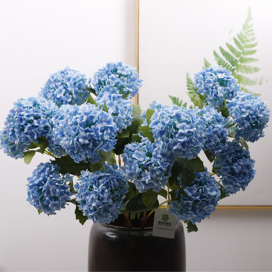 Realistic Single-Stem 6-Head Snowball Flower - Silk Floral Home Décor for Living Room, Perfect for Wedding Aisle Decorations, Mini Hydrangea Faux Flowers for Timeless Elegance