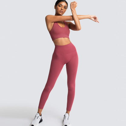 Seamless Yoga Outfit for a Sculpted Butt Beautiful Back High Waisted Butt Lifting Leggings Supportive Sports Bra for Comfort and Performance