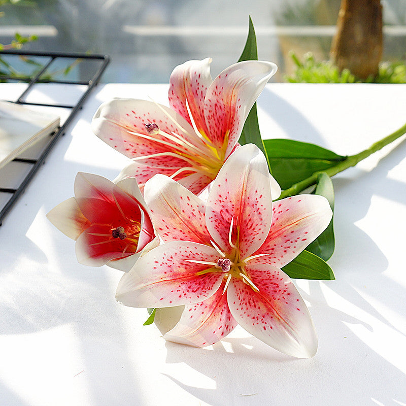 Realistic 3D Faux Lily Flower Single Stem – Perfect for Home Decor, Weddings, Photography, and Commercial Spaces