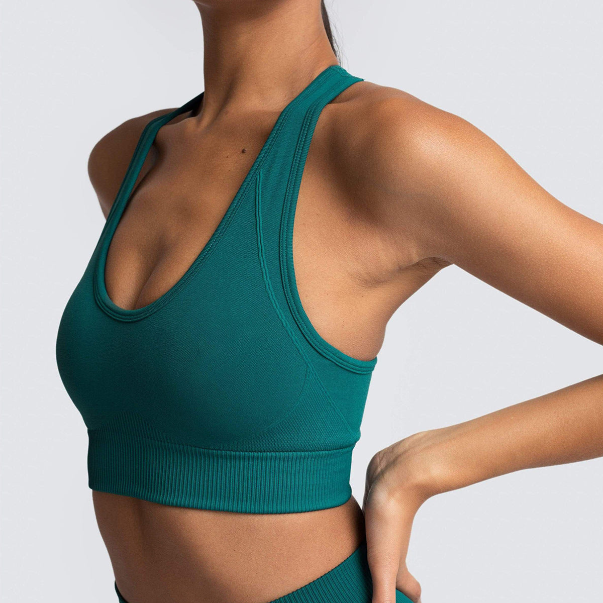 Seamless Wireless Breathable Yoga Tank Top Running Sports Bra Plus Size Supportive Activewear with Beautiful Back Design