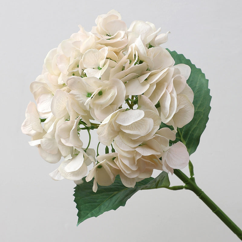 Realistic Touch Hydrangea for Wedding Celebrations - Lifelike Artificial Flower Décor and Home Planter for Timeless Elegance in Your Special Day