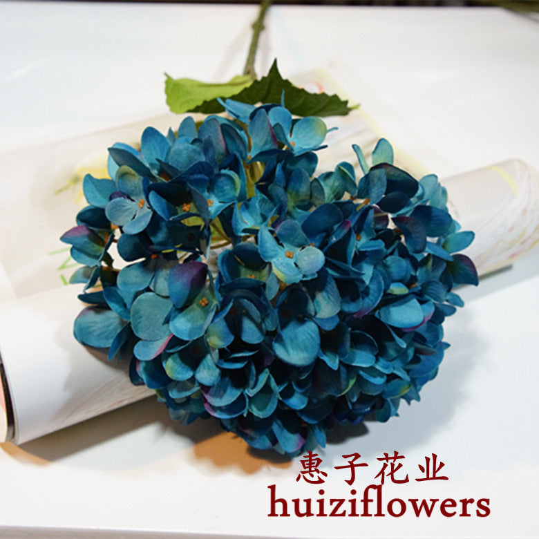 Stunning Faux Hydrangea – Perfect for Weddings, Home Decor, and Photography Backdrops – Beautifully Crafted Silk Flowers for Lasting Elegance