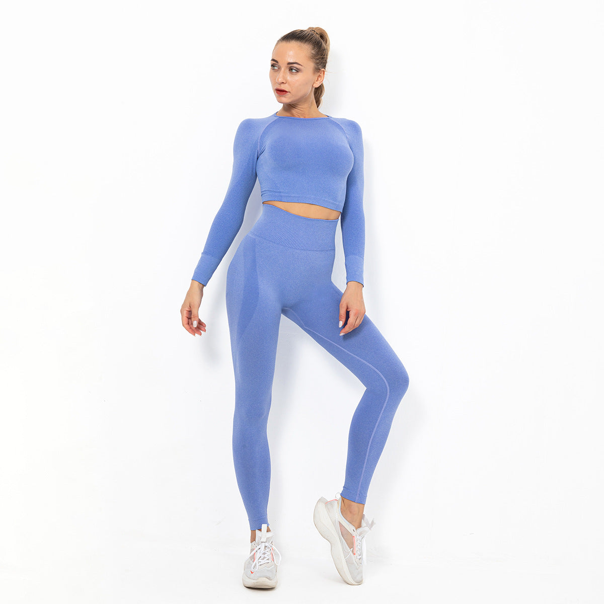 Seamless Yoga Sets for Women Moon Crescent Body Contouring Long Sleeve Activewear for Running Fitness and Gym Workouts