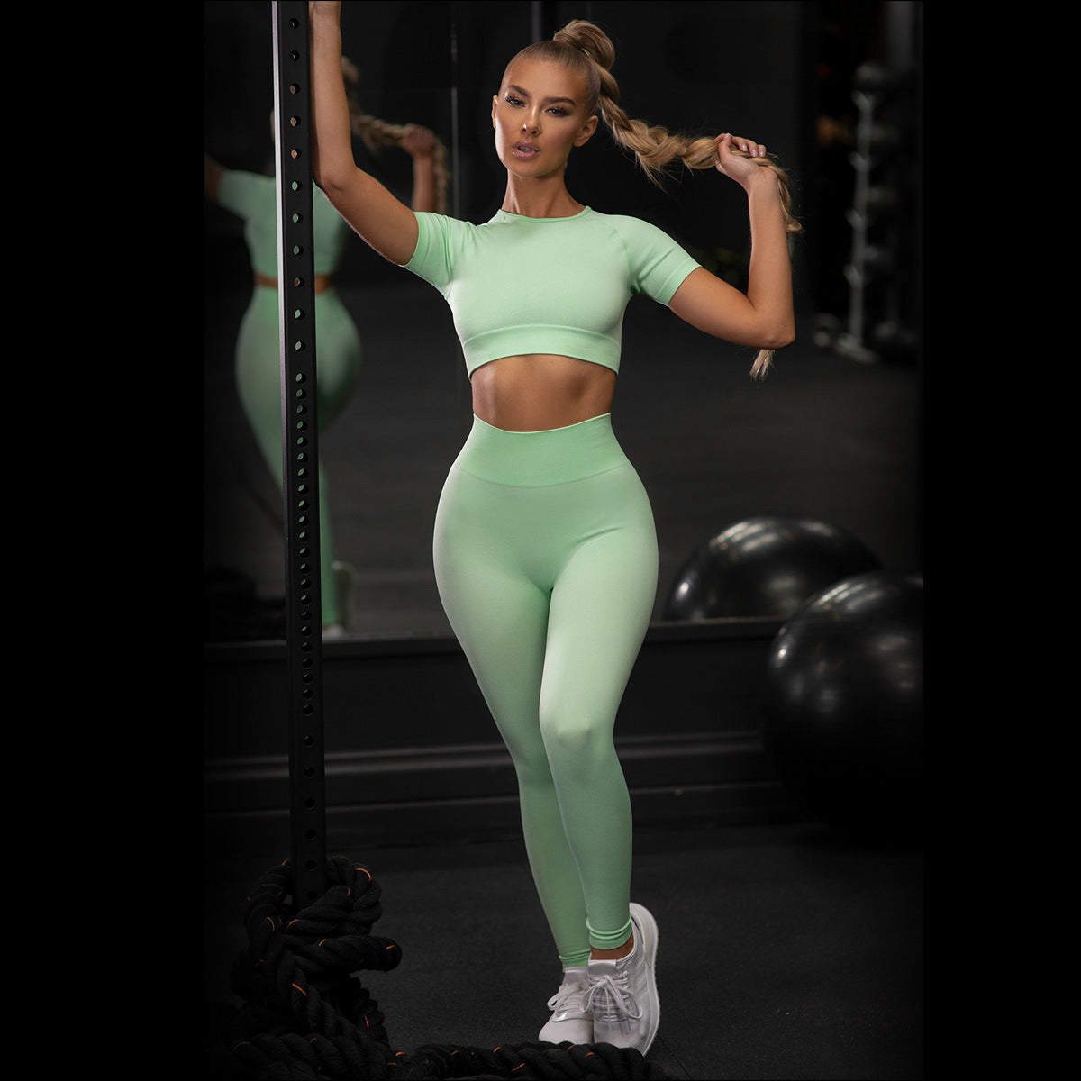 Seamless Knit Solid Color Yoga Pants Sports Bra Set for All Fitness Levels and Comfort