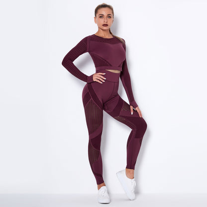 Seamless Breathable Yoga Long Sleeve Set Moisture Wicking Women's Yoga Apparel for Fitness Running and Workouts