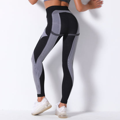 selling Seamless Knitted Yoga Pants Breathable and Moisture Wicking Athletic Leggings for Running and Fitness