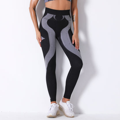 selling Seamless Knitted Yoga Pants Breathable and Moisture Wicking Athletic Leggings for Running and Fitness