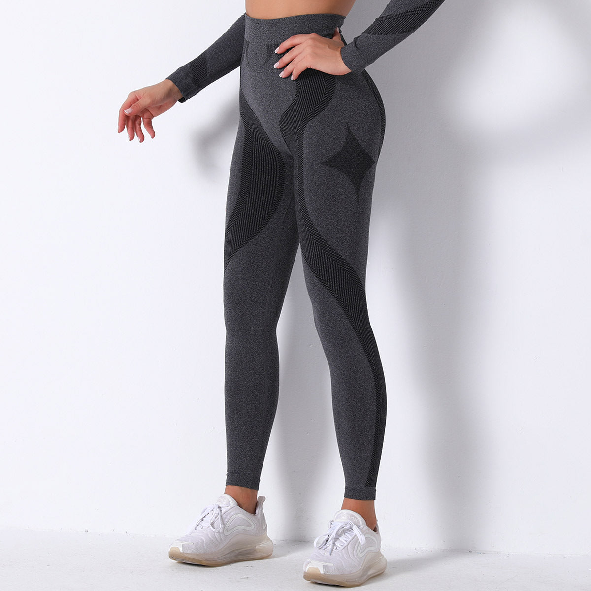 Seamless Knitted High Waisted Butt Lifting Yoga Pants for Women Moisture Wicking Athletic Leggings for Running Fitness and Gym Workouts