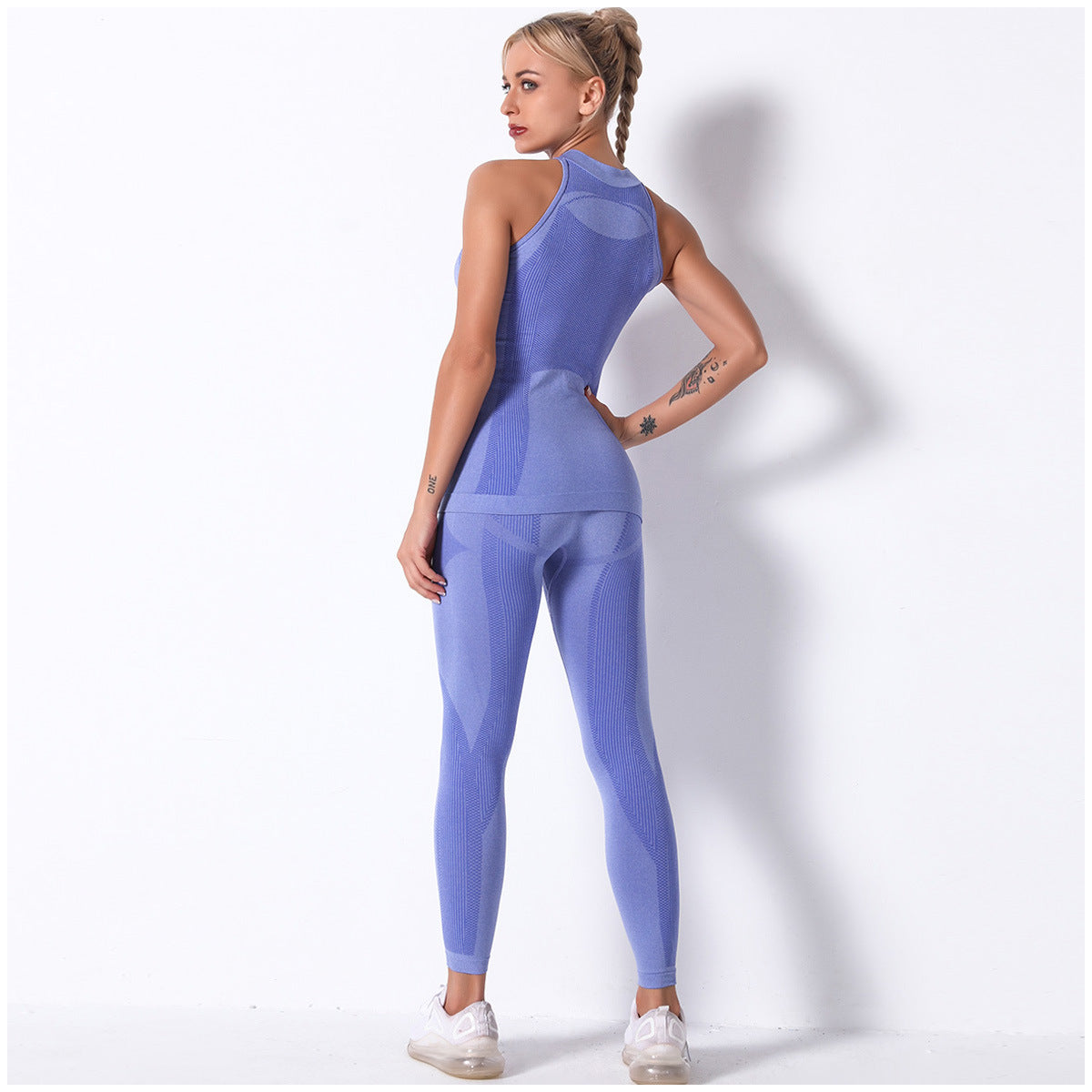 Seamless Striped Moisture Wicking Yoga Tank Top and Leggings Set for Women for Running Fitness and All Purpose Athletic Wear