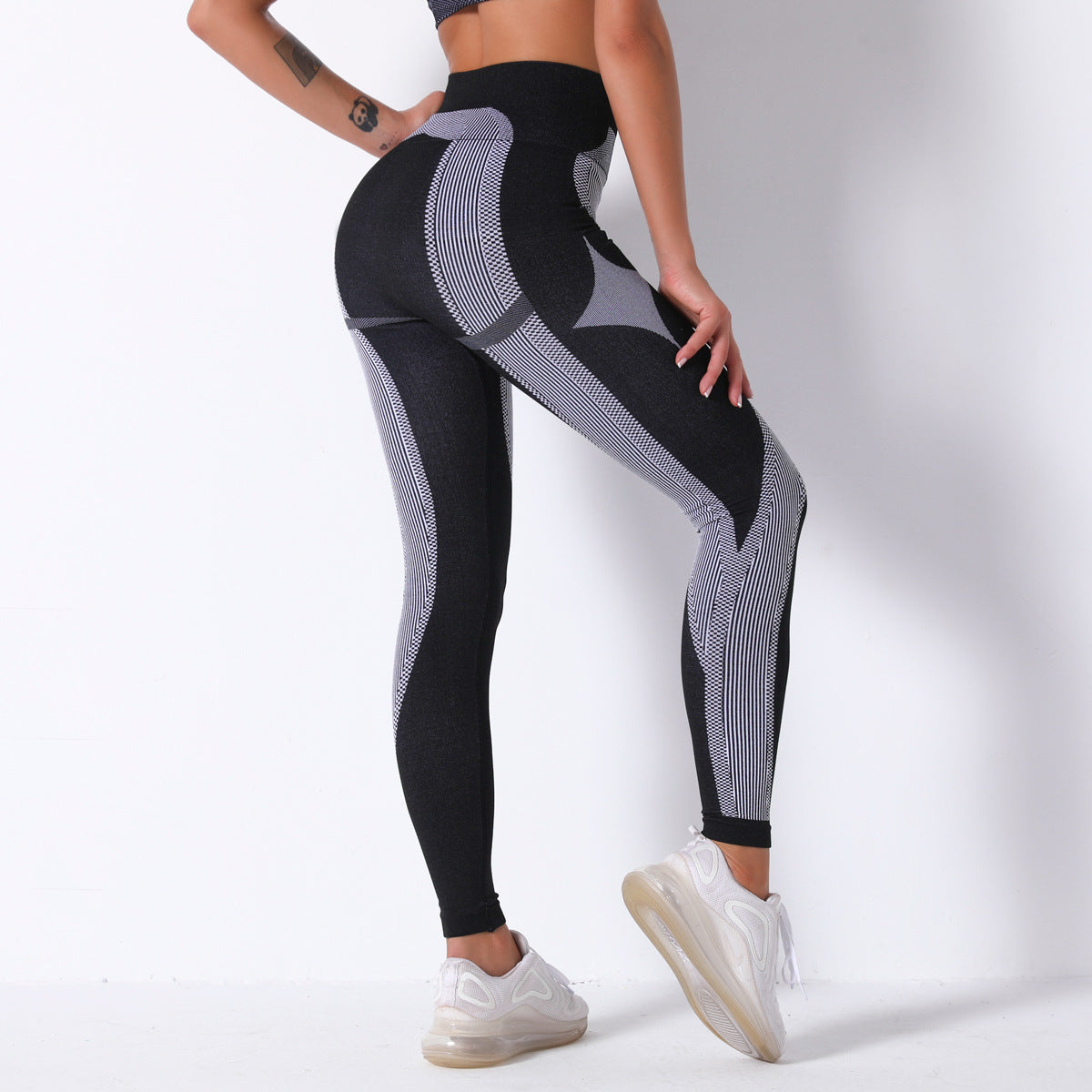 Seamless Striped High Waisted Butt Lifting Leggings for Women Quick Dry for Running Yoga and Fitness