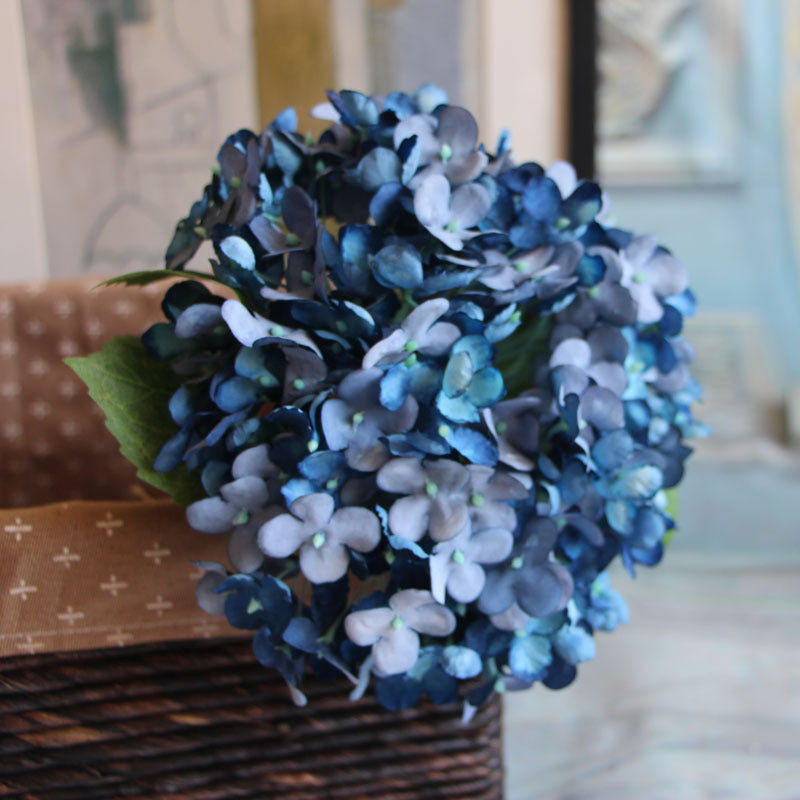 Realistic Artificial Hydrangea Potted Flower Arrangement - Elegant Ink Wash Design for Home Décor and Wedding Floral Art