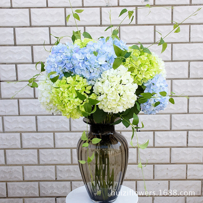 Stunning Faux Hydrangea – Perfect for Weddings, Home Decor, and Photography Backdrops – Beautifully Crafted Silk Flowers for Lasting Elegance