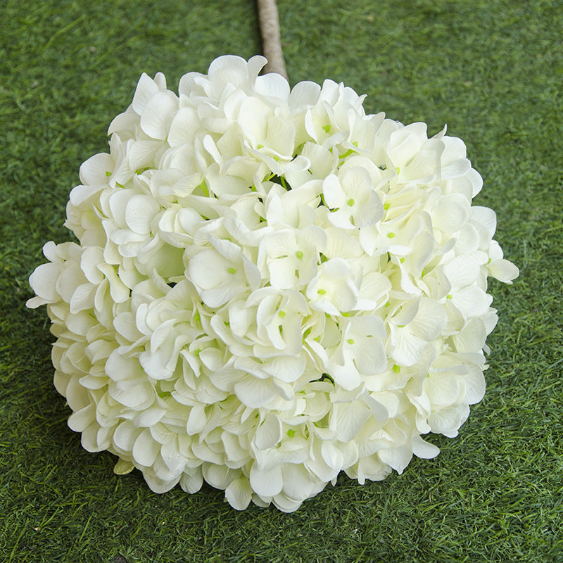 Elegant Bella Hydrangea Faux Flower Bouquet - Stunning European-Style Home Décor Decoration for Timeless Beauty