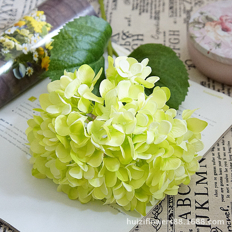 Stunning Faux Hydrangea – Perfect for Weddings, Home Decor, and Photography Backdrops – Beautifully Crafted Silk Flowers for Lasting Elegance