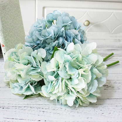 Realistic Short-Stemmed Hydrangea – Dreamy Faux Flower for Home Decor, Events & Photography – Perfect for Weddings and Soft Furnishings