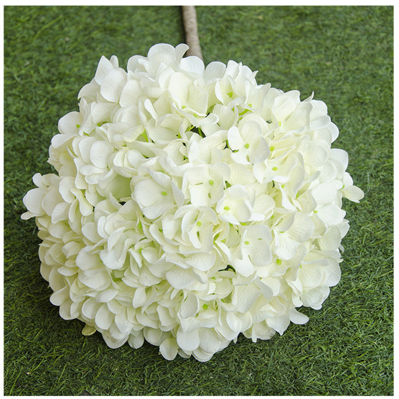 Elegant Bella Hydrangea Faux Flower Bouquet - Stunning European-Style Home Décor Decoration for Timeless Beauty