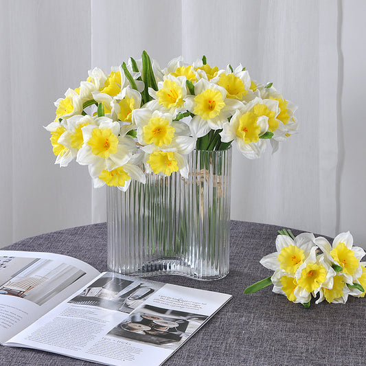 Realistic Touch Narcissus Faux Flower Bouquet - Ideal for Home Living Room Decoration, Weddings, and Special Events - Durable PU Narcissus Handheld Floral Arrangement