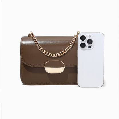 Chic Women's Fashionable One Shoulder Small Square Bag Leather Crossbody Envelope Purse with Luxe Appeal