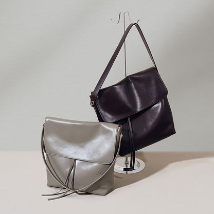 Vintage Genuine Leather Shoulder Bag Large Capacity Artistic Tote Bag with Japanese Korean Style for Commuting and Casual Crossbody Use