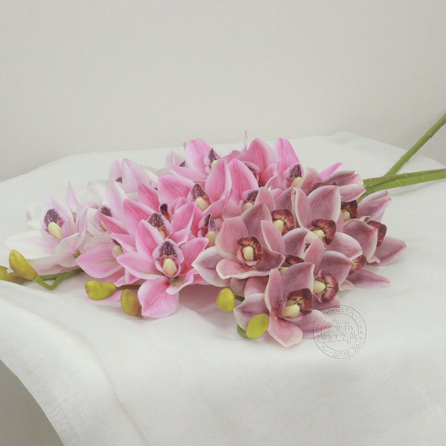 Realistic 3D Touch Orchid: Stunning Silk Flower Arrangement for Home and Wedding Décor - Single Stem Faux Orchid with Lifelike Texture