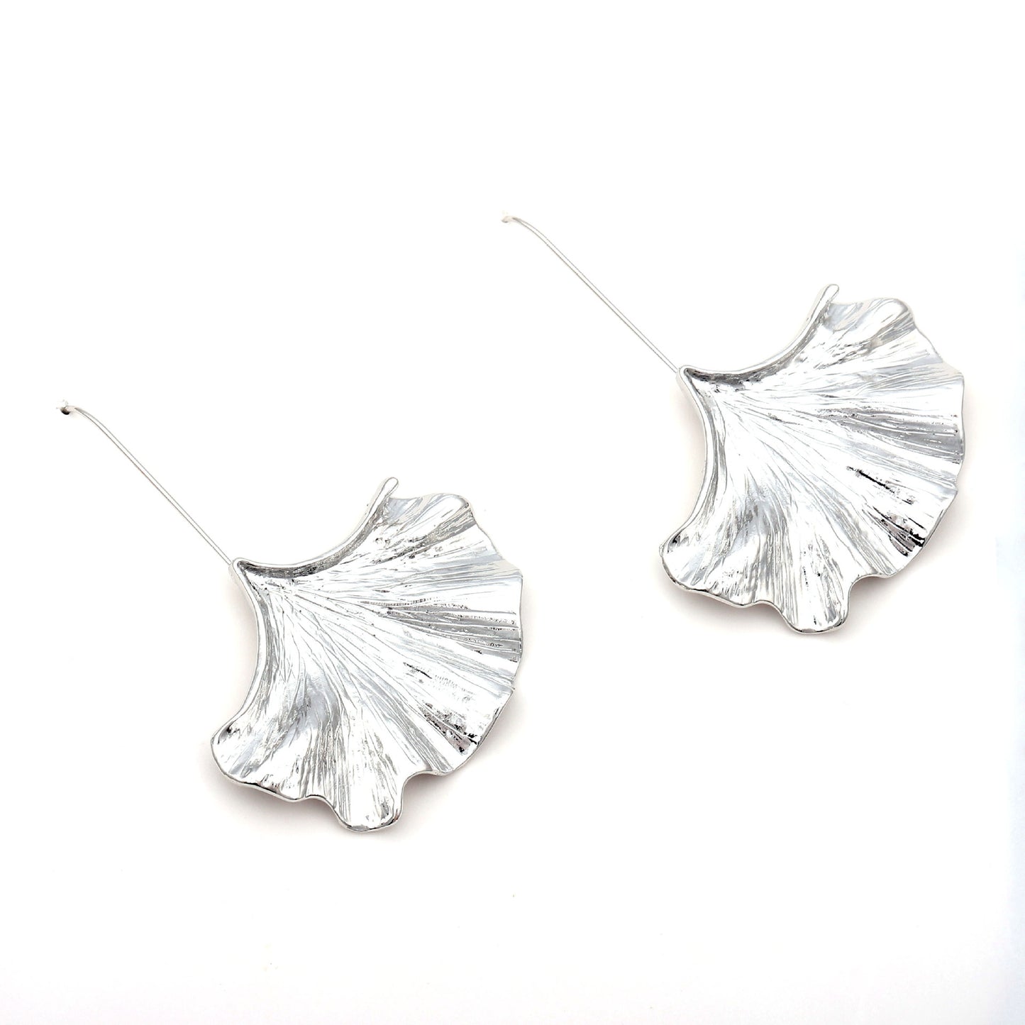 Exquisite Oversized Ginkgo Leaf Alloy Earrings - Minimalist Creative Design with Stylish Metallic Finish for a Unique Fashion Statement