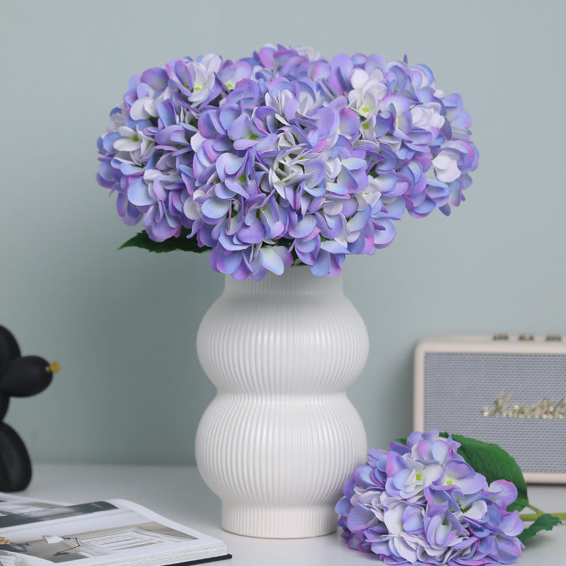 Luxurious Single-Stem Hydrangea - Realistic Faux Flower for Home, Hotel Decor, and Special Events - Ideal for Weddings, Elegant Arrangements, and Long-Lasting Moisture Retention