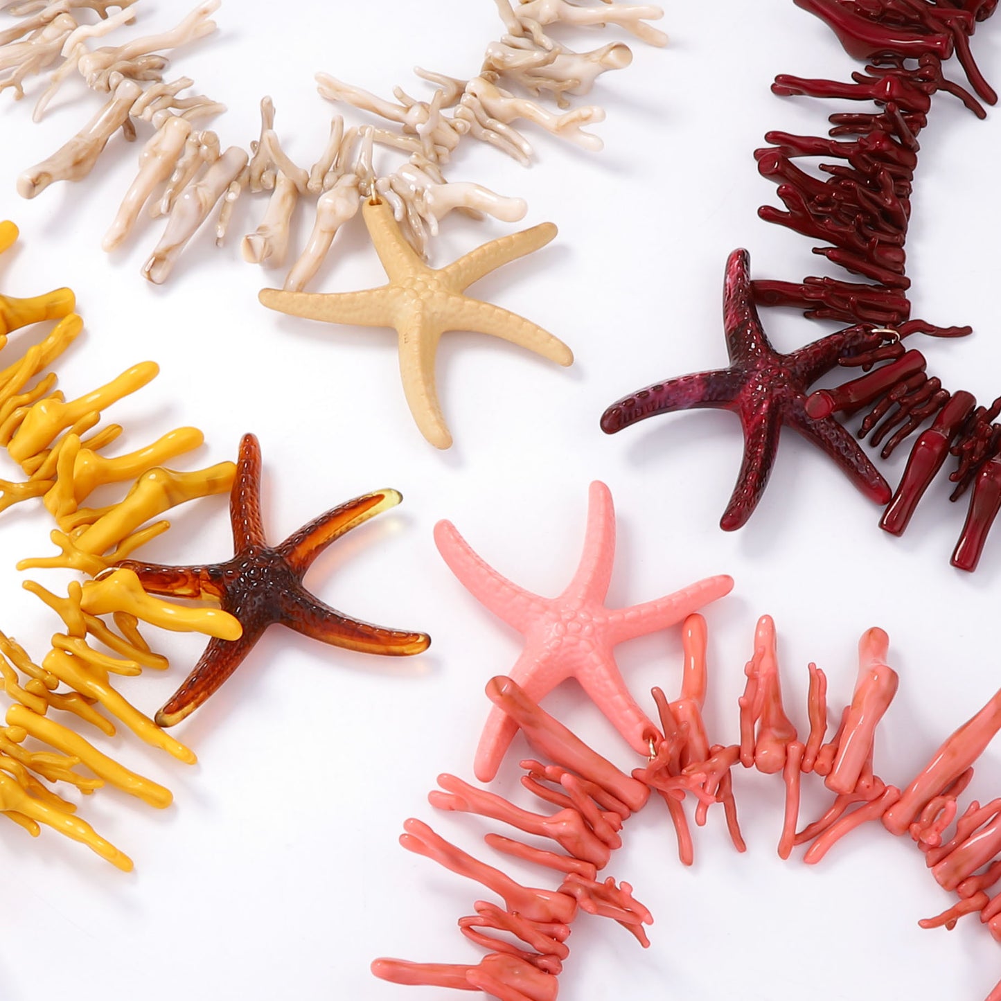 Stunning Ocean-Inspired Statement Necklace with Unique Faux Coral and Large Starfish Pendant - Casual Chic Luxury for Women