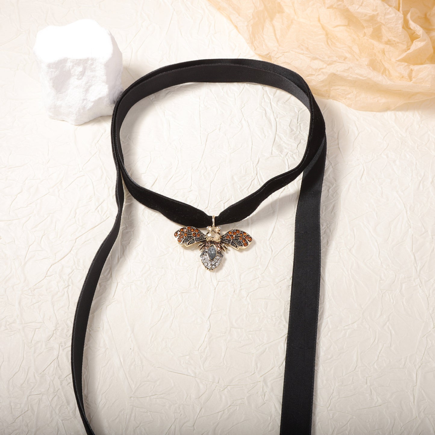 Stunning Winter Collection: Exquisite Rhinestone-Studded Alloy Bee Pendant Long Necklace - Versatile and Stylish Design for Everyday Elegance