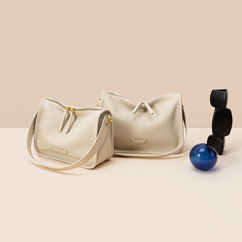 Casual Leather Crossbody Bag for Women Korean Fashion Genuine Cowhide Messenger Bag Lightweight Versatile Design with Adjustable Strap for Everyday Use