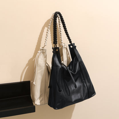 Grain Leather Tote Bag with Unique Braided Design Chic Versatile and Spacious Shoulder Bag for Fashion Forward Elegance