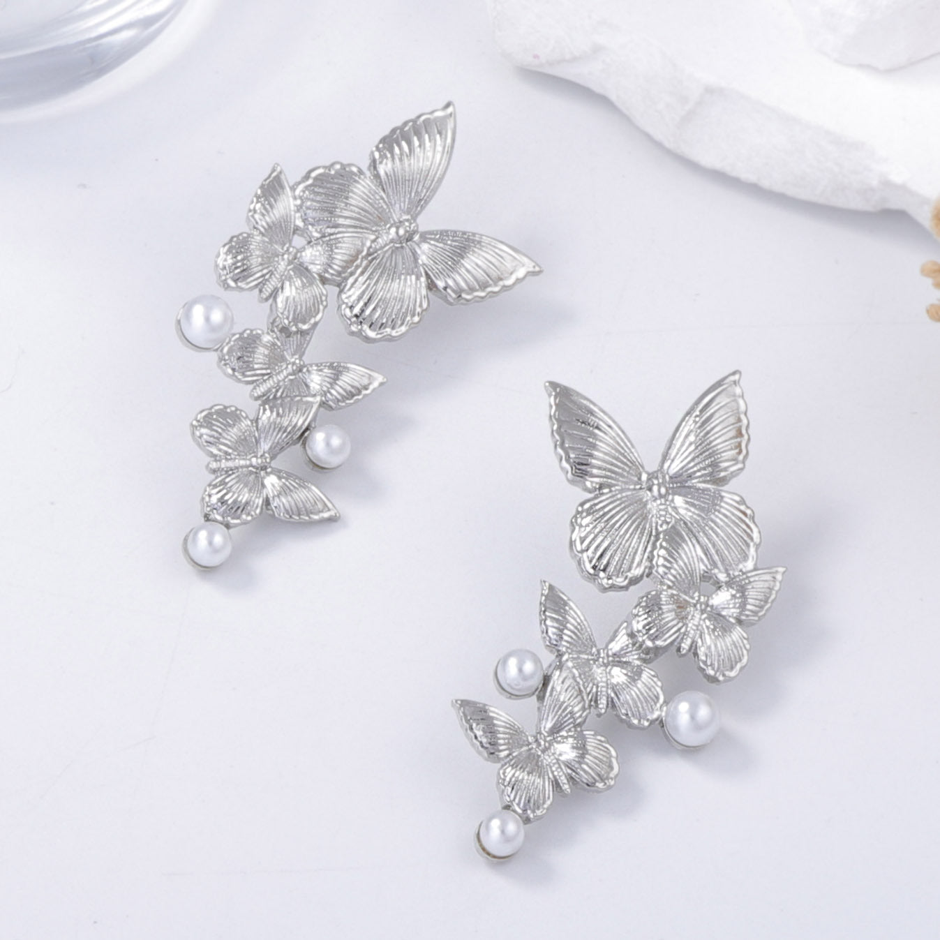 Elegant Vintage-Inspired Luxury Earrings with Alloy Faux Pearl and Butterfly Design – Perfect Everyday Wear for Women