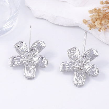 Stylish Retro-Inspired Floral Hoop Earrings for Women – Unique, Elegant, and Perfect for Any Occasion
