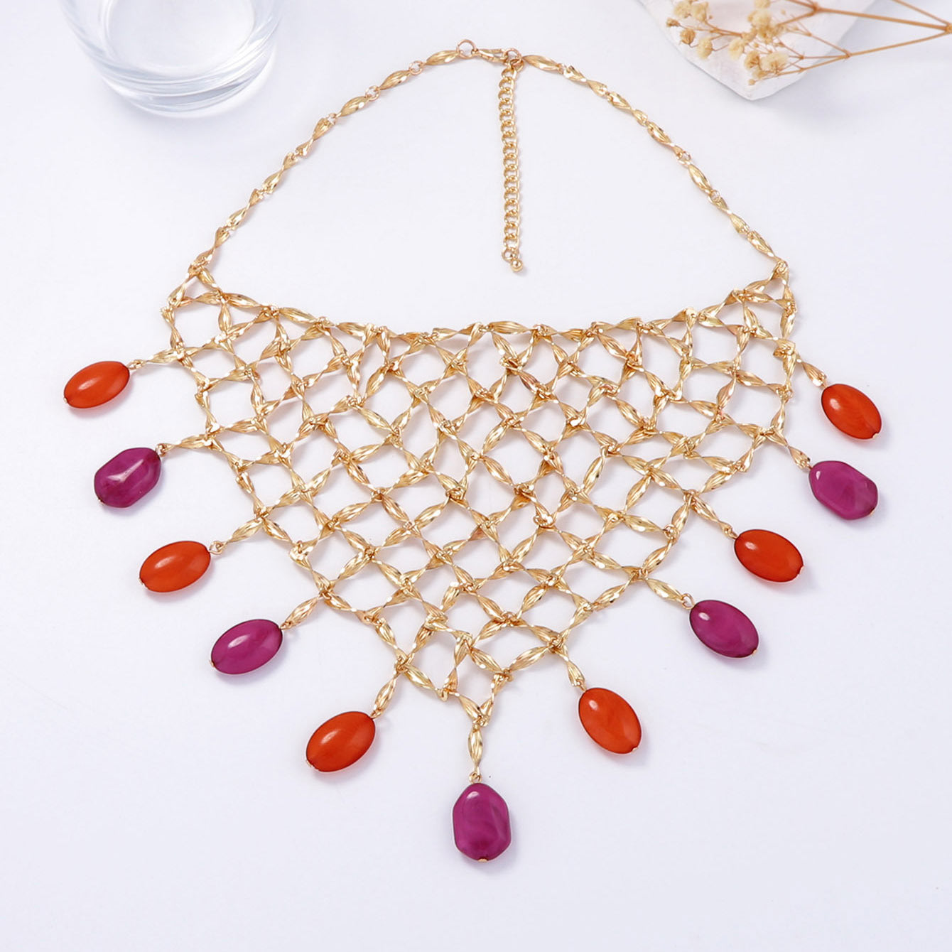 Chic Luxury Beaded Pendant Necklace with Metal Mesh Design – Versatile & Casual Elegance for Every Occasion