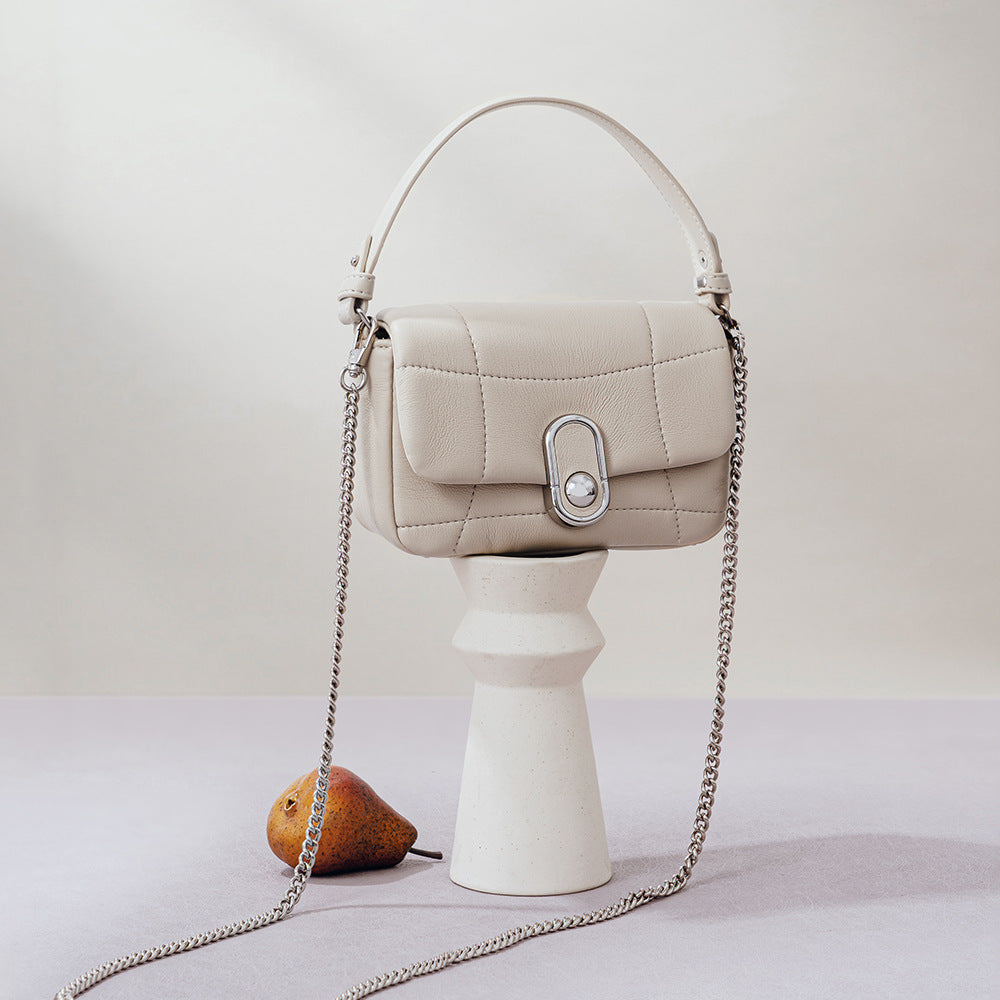 Mini Chocolate Bag Unique Design Chain Strap Underarm Bag Luxurious and Versatile Genuine Leather Tote for Women