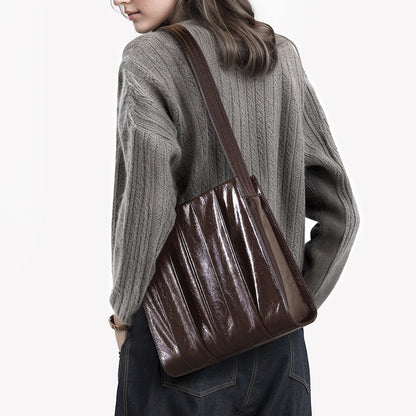 Versatile Crystal Oil Waxed Cowhide Tote Bag Urban Minimalist Genuine Leather Handbag for Commuting and Everyday Use