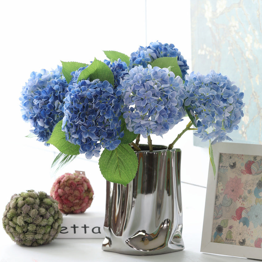 Luxurious 3D Silk Printed Hydrangea Faux Flower Bouquet - Elegant Home Decor Centerpiece for Dining Tables & High-End Garden Arrangements