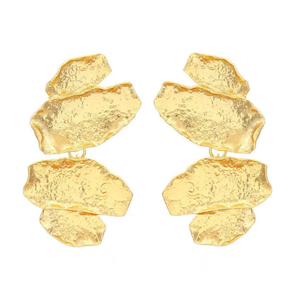 Chic Vintage French-Inspired Gold Earrings – Elegant Lightweight Luxury Studs Perfect for Unique Style